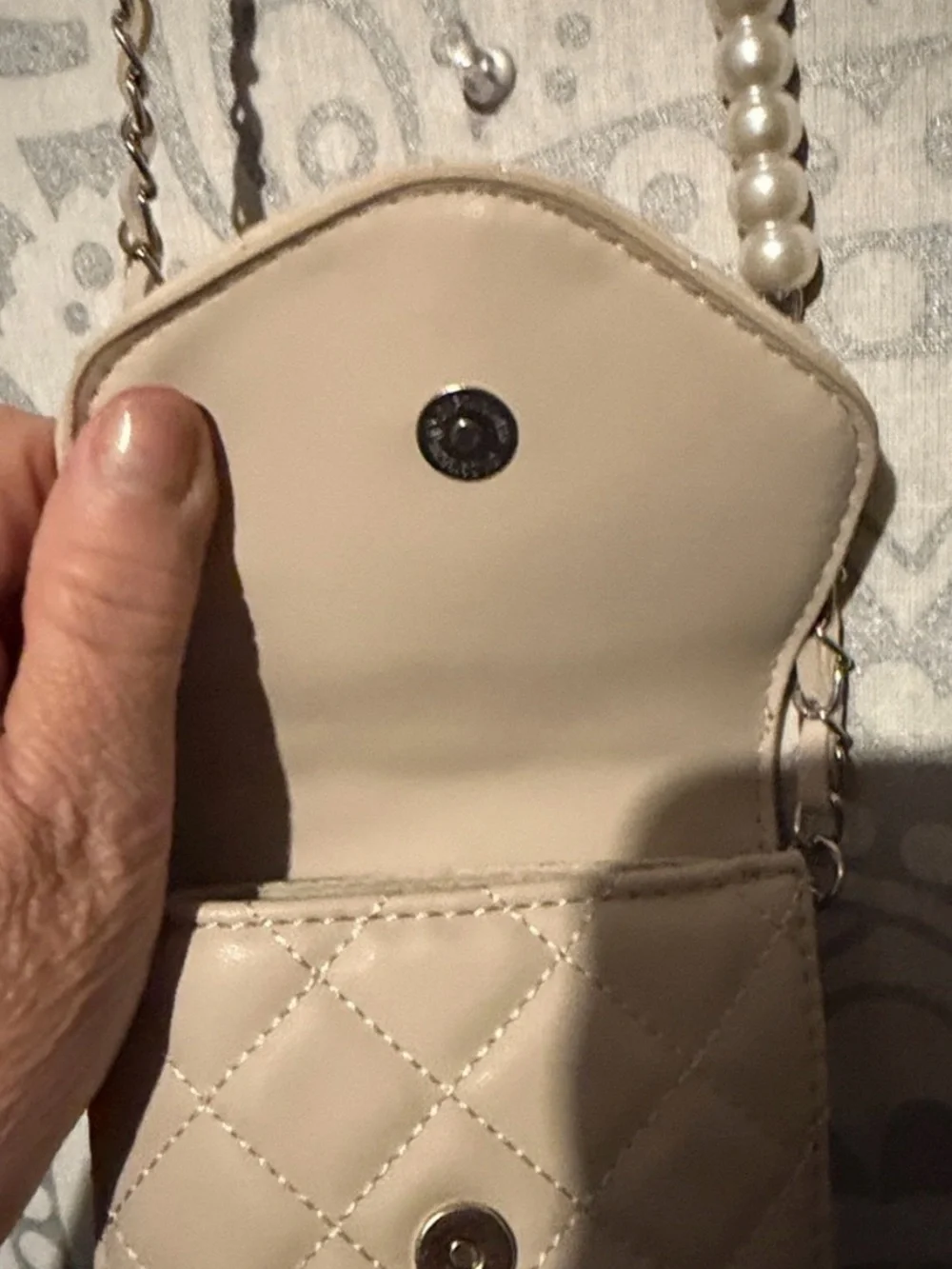Studio Badgley Mischka Cream Quilted Pearl Crossbody Phone Case Bag